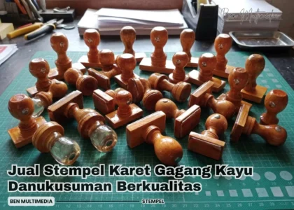 Stempel Karet Gagang Kayu Danukusuman