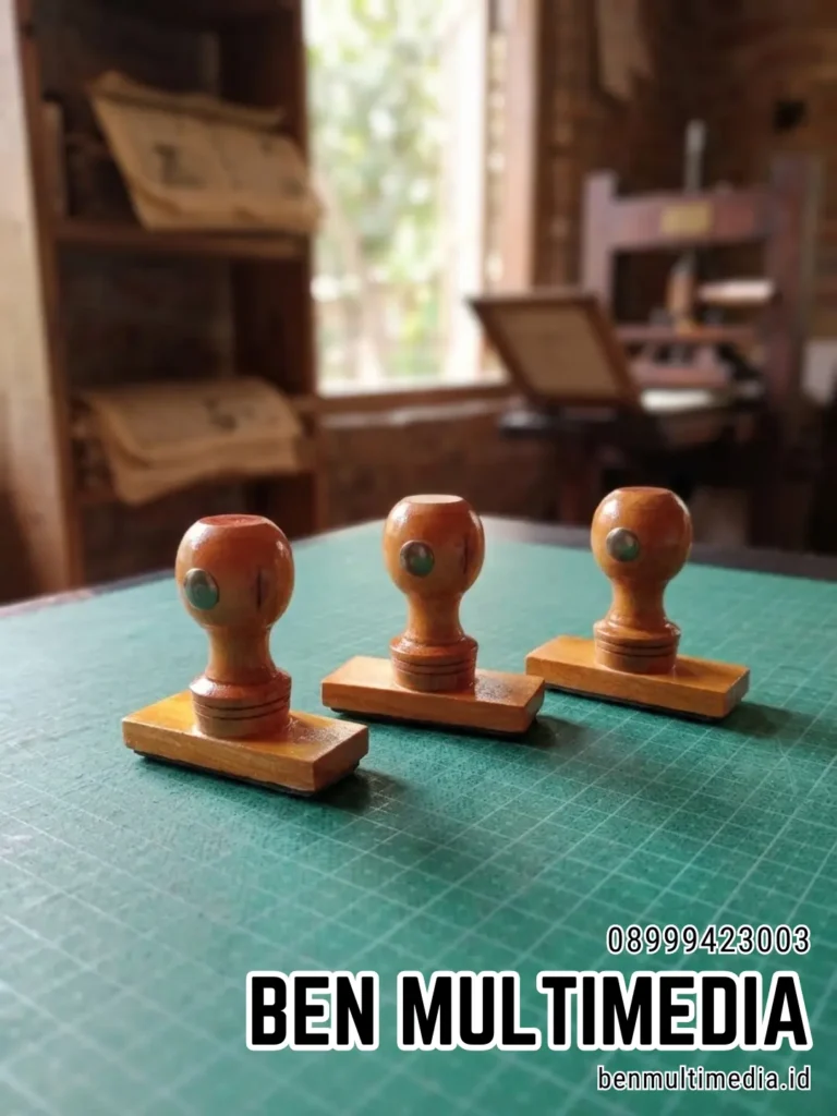 Jual Stempel Karet Gagang Kayu di Kelurahan Gajahan Ben Multimedia