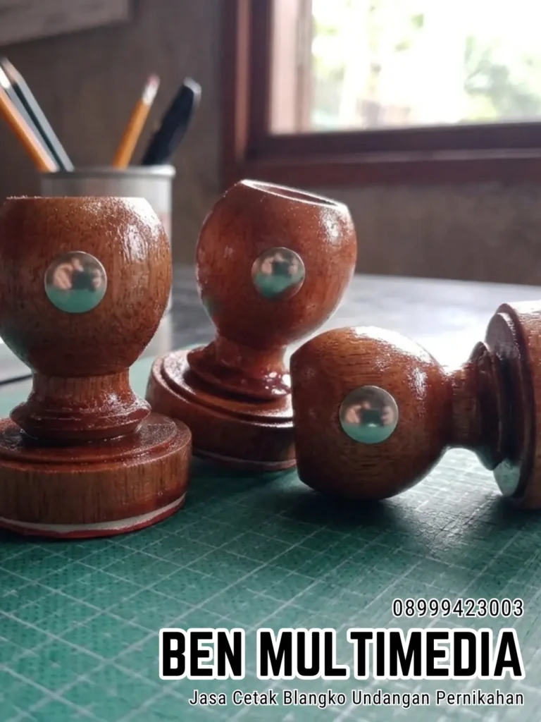 Jasa Pembuatan Stempel Karet Gagang Kayu di Kelurahan Kemlayan Ben Multimedia